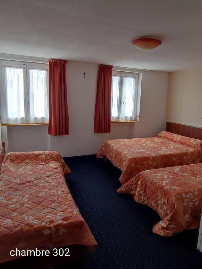 Hotel Du Commerce Et De Navarre Lourdes Eksteriør billede