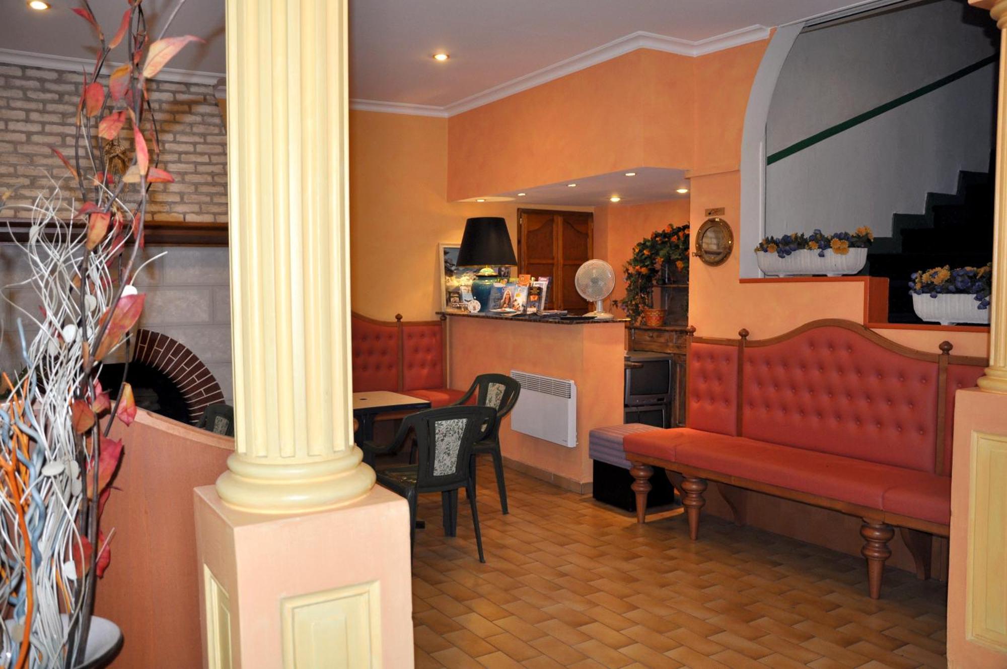Hotel Du Commerce Et De Navarre Lourdes Eksteriør billede